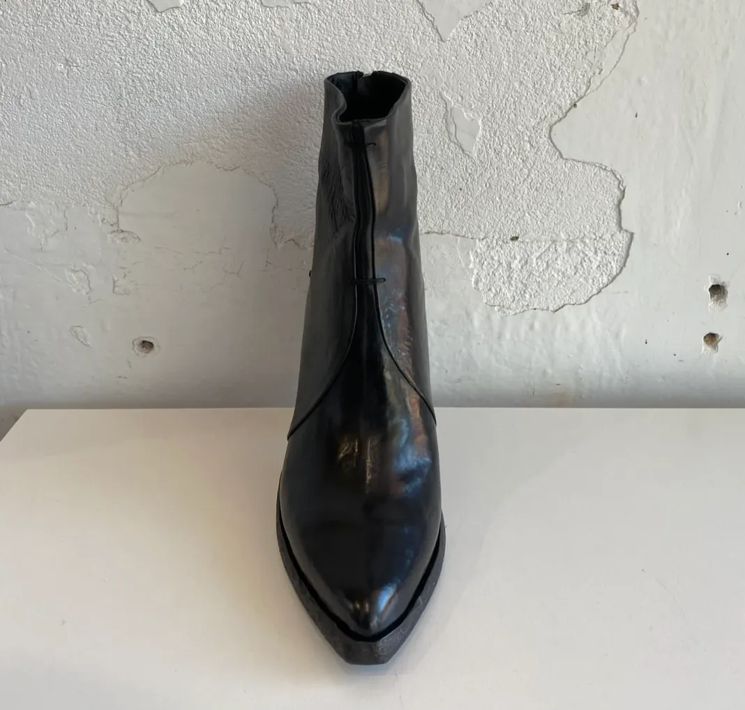 Area Forte W228308 Black - LAST PAIR size 39