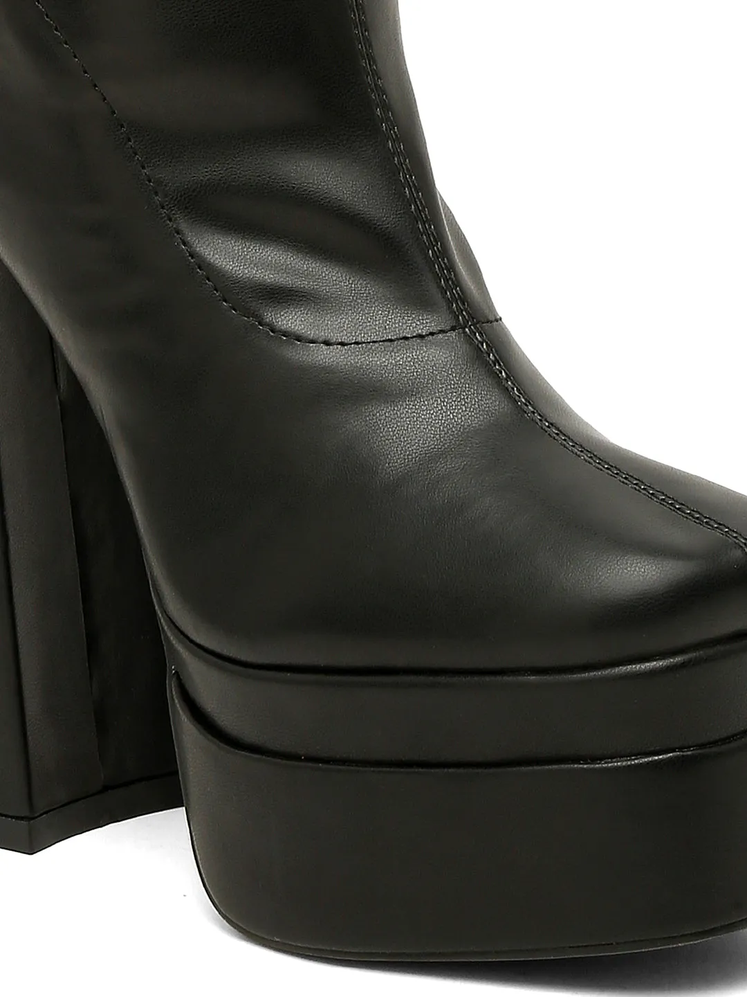 Boots-E3543