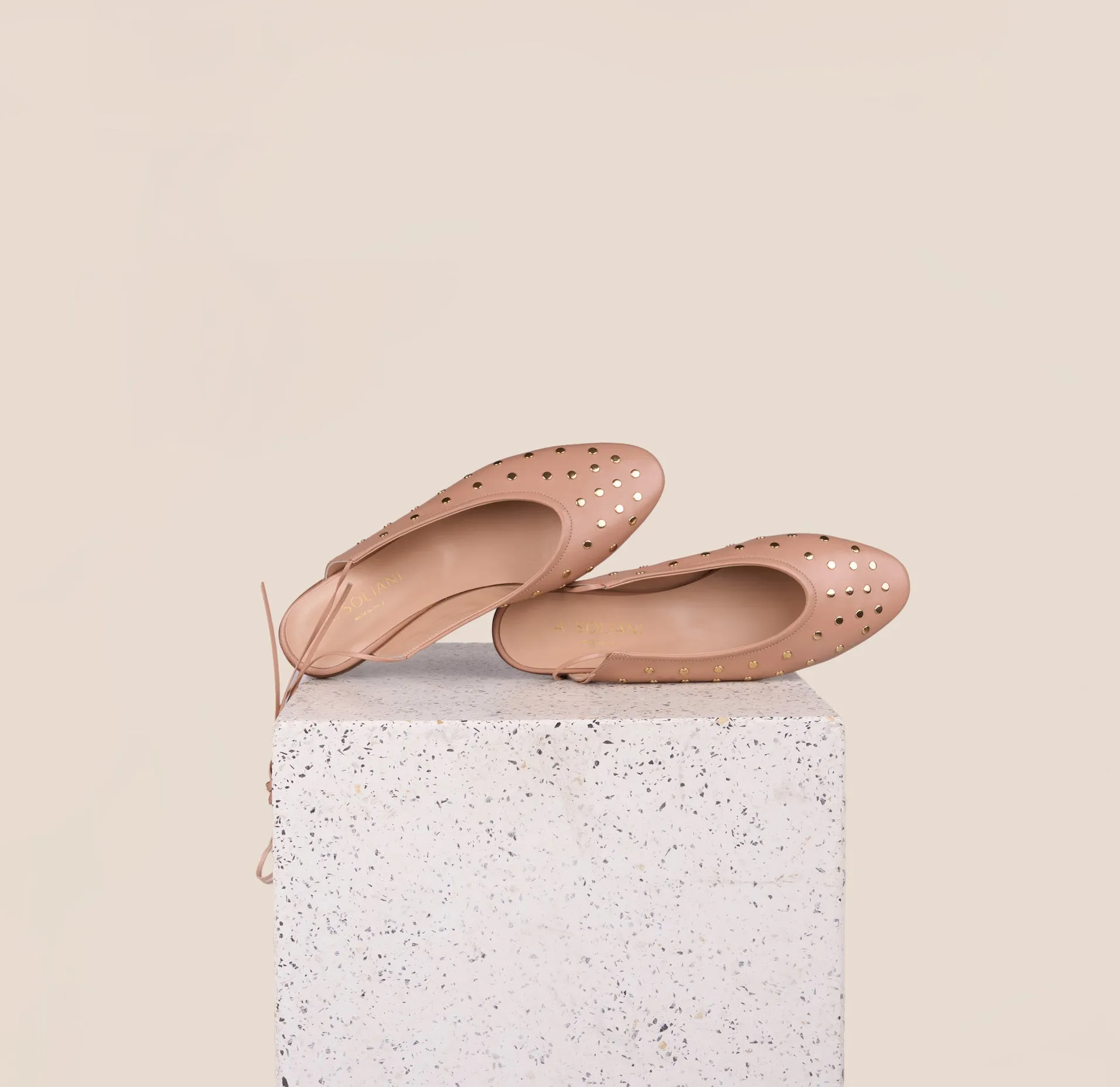 Como Ties Studs - Nude