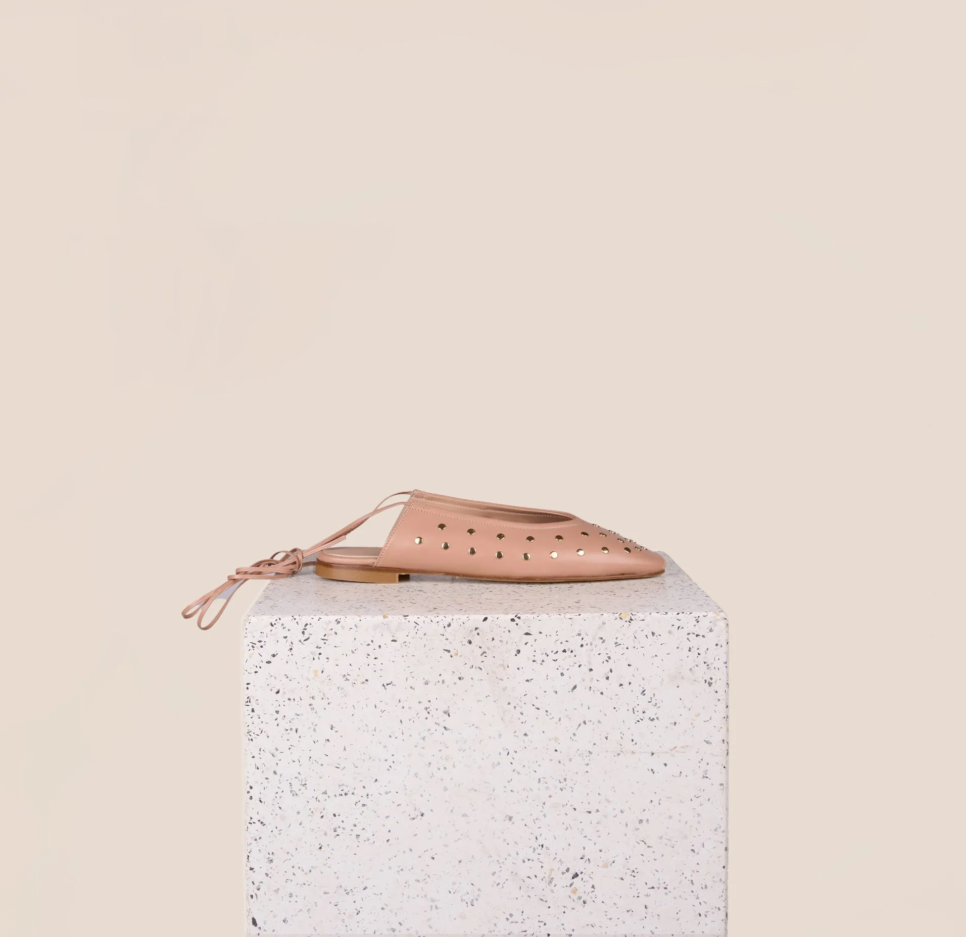 Como Ties Studs - Nude