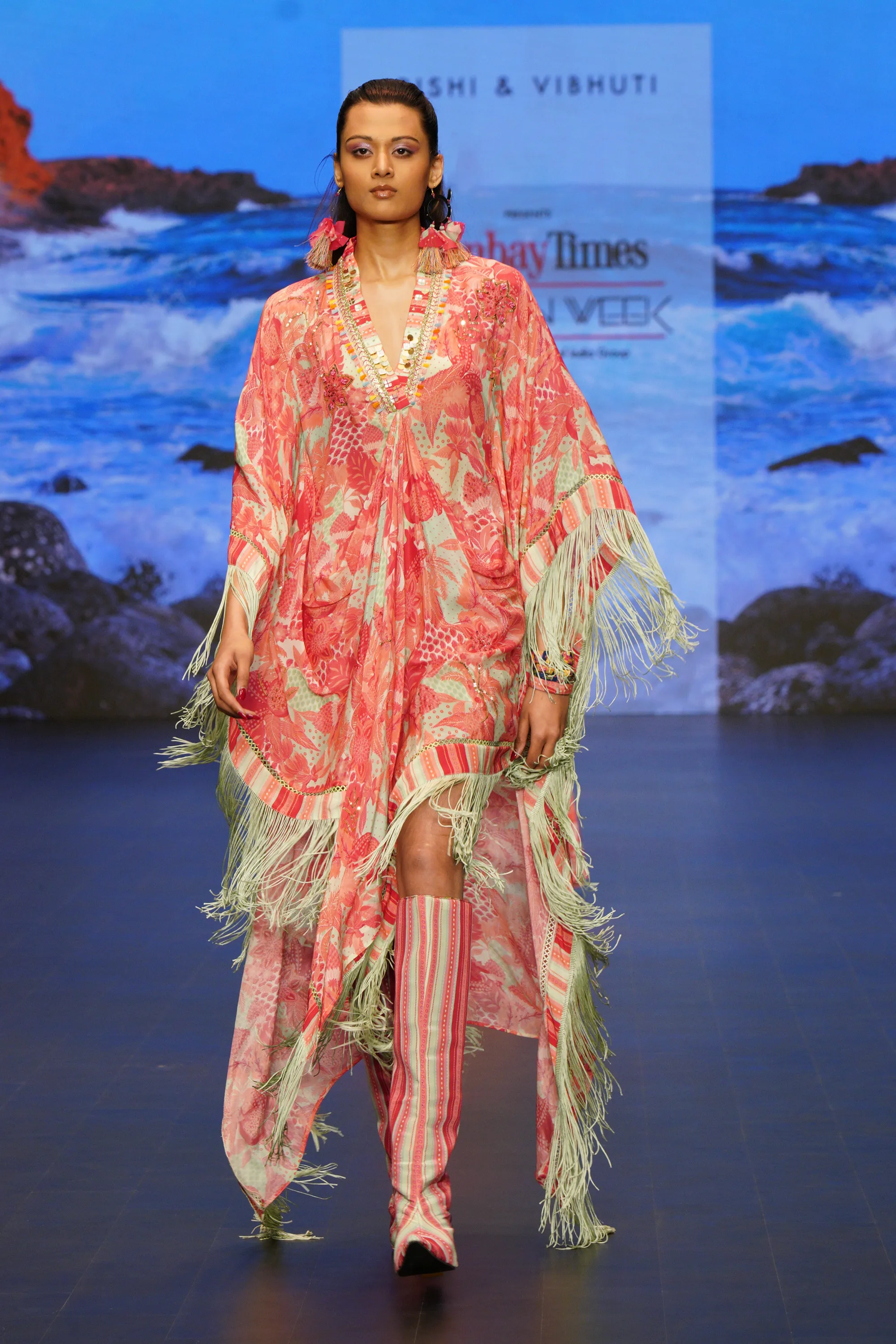 GALE KAFTAN