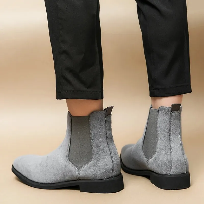 High-quality men's suede boots with elastic insert