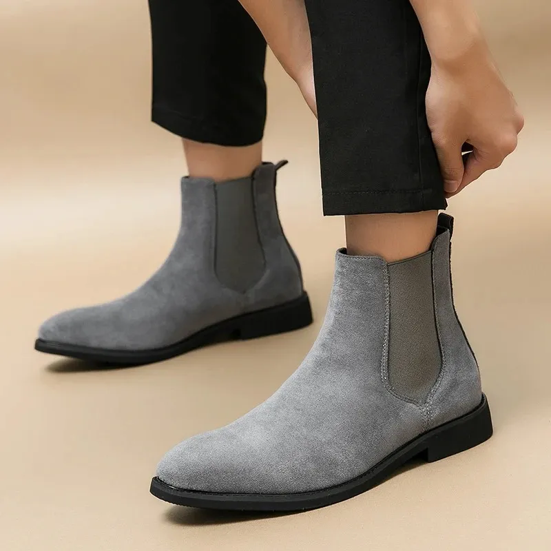 High-quality men's suede boots with elastic insert