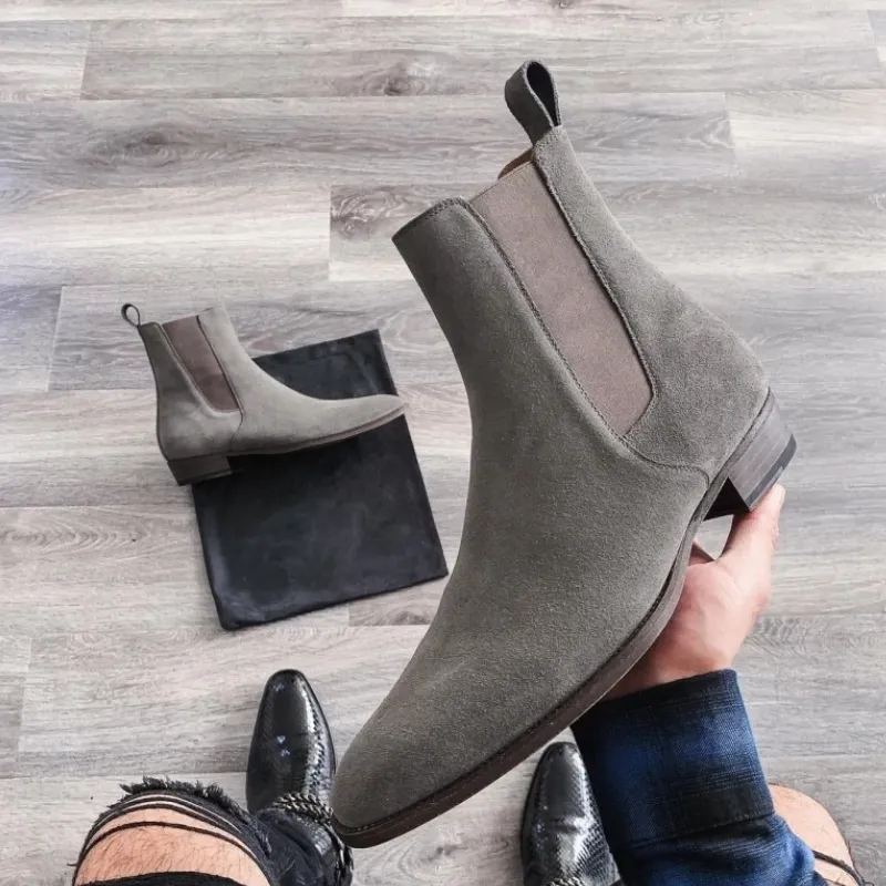 High-quality men's suede boots with elastic insert