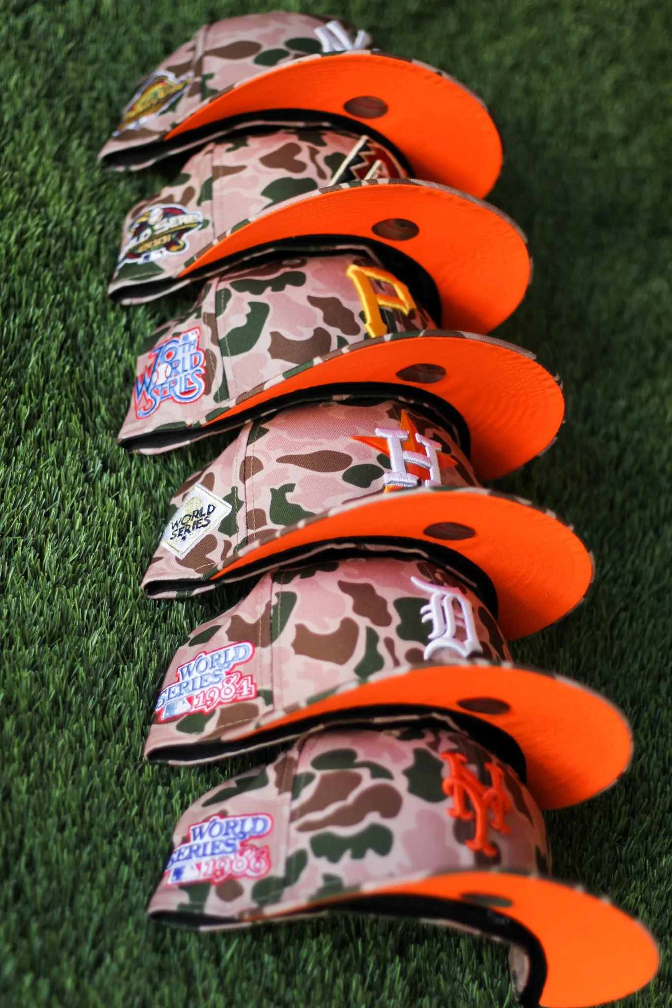 HOUSTON ASTROS DUCK CAMO FITTED W/ ORANGE UNDER VISOR