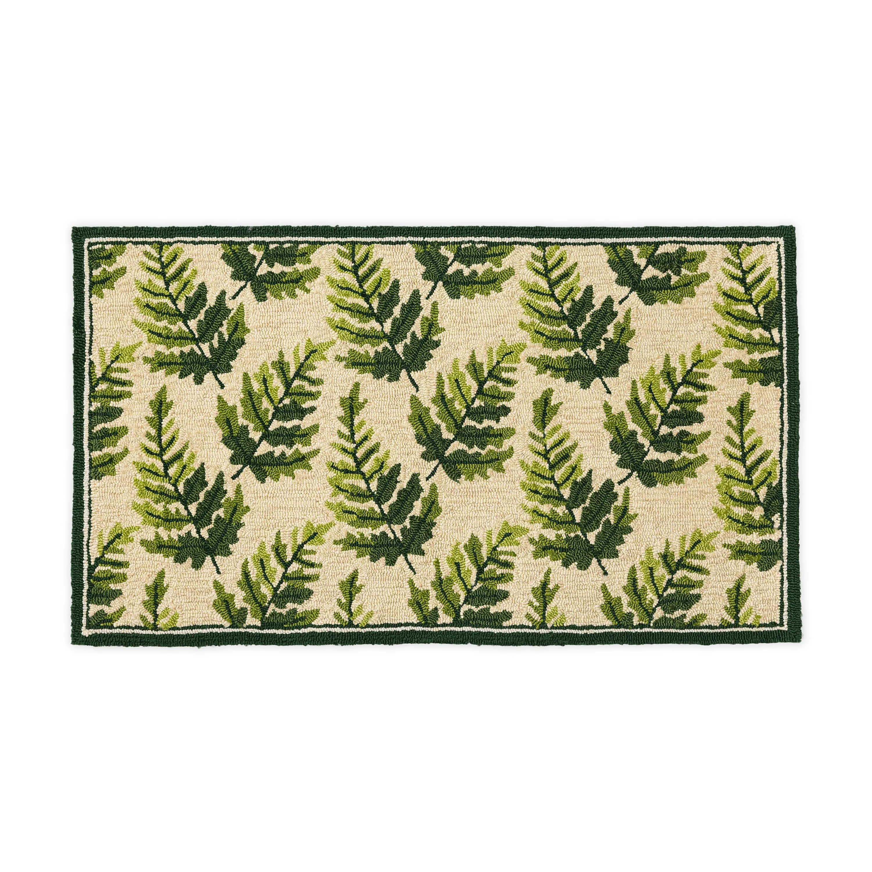 Indoor/Outdoor Fern Hooked Accent Rug