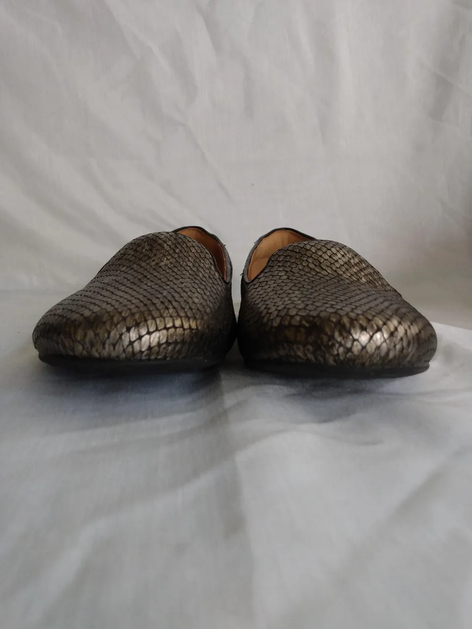 NIB -Clarks Valley Lounge Flats - Size: 6.5M