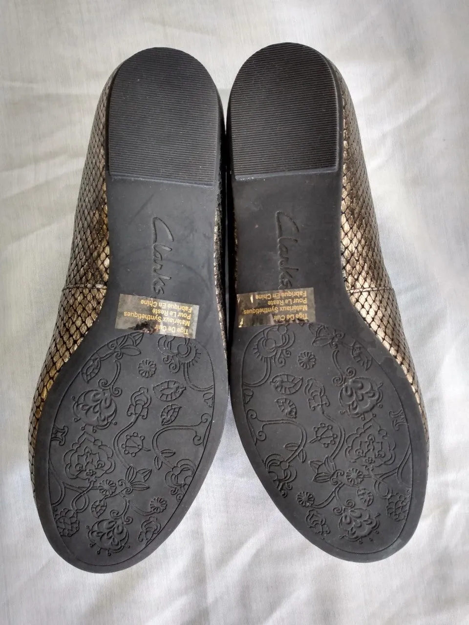 NIB -Clarks Valley Lounge Flats - Size: 6.5M