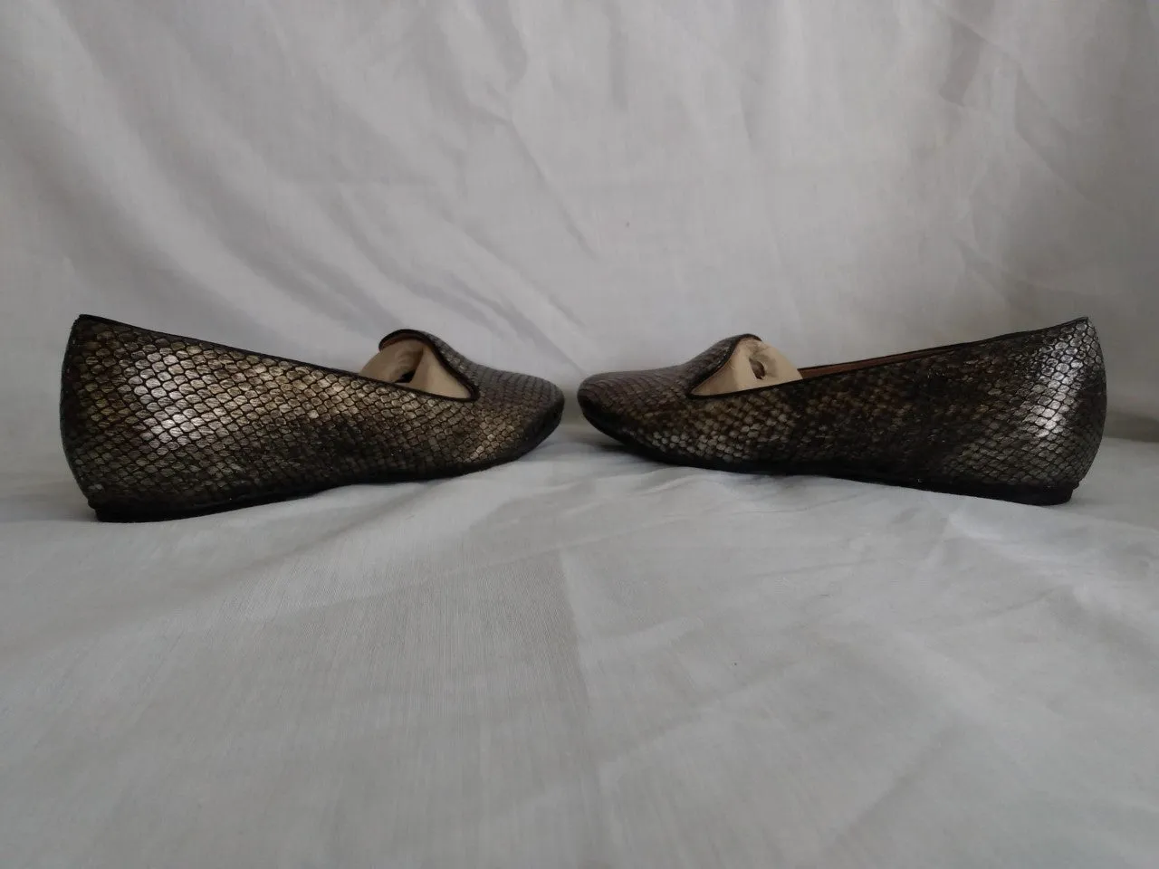 NIB -Clarks Valley Lounge Flats - Size: 6.5M