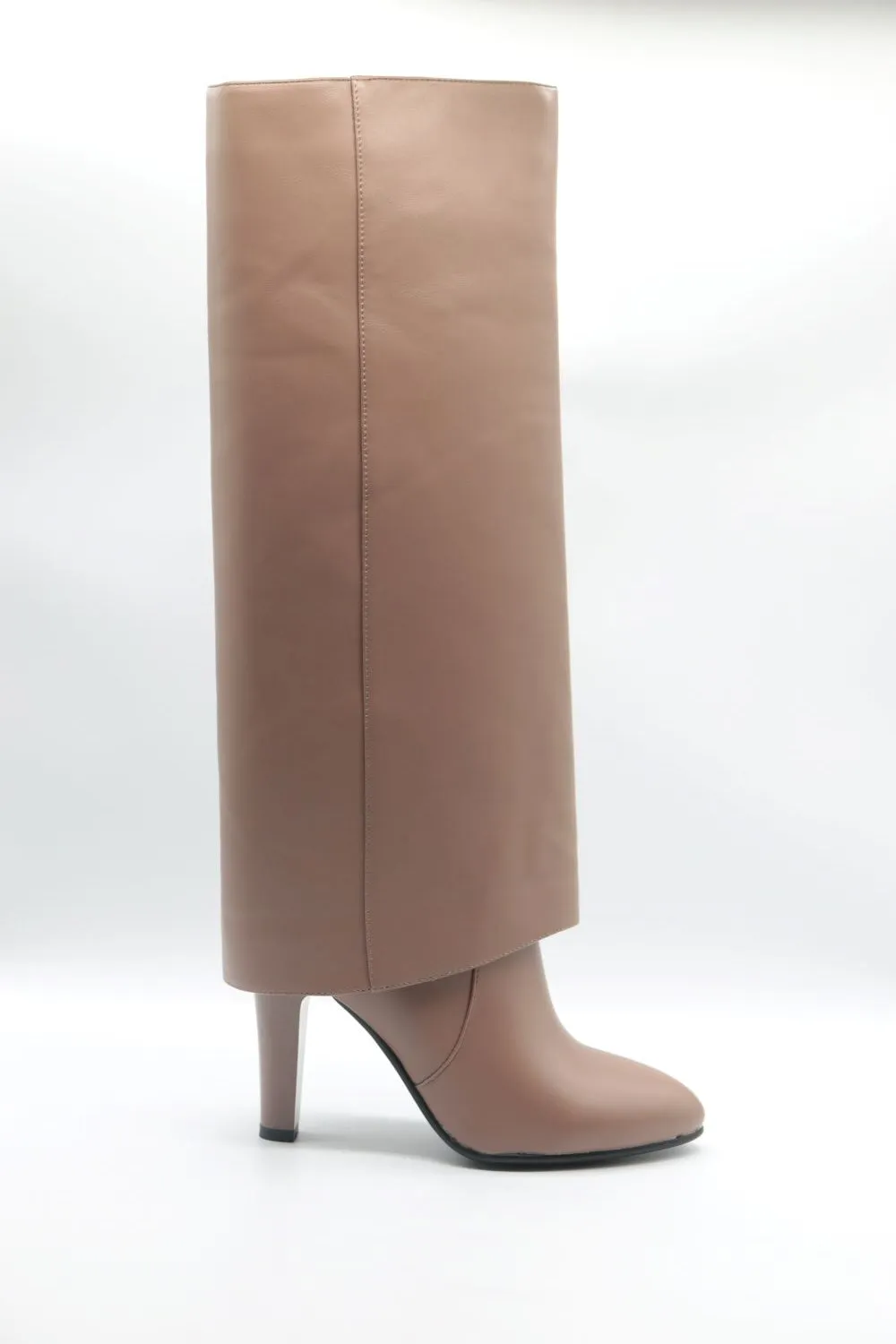 Pointed Heel high boot
