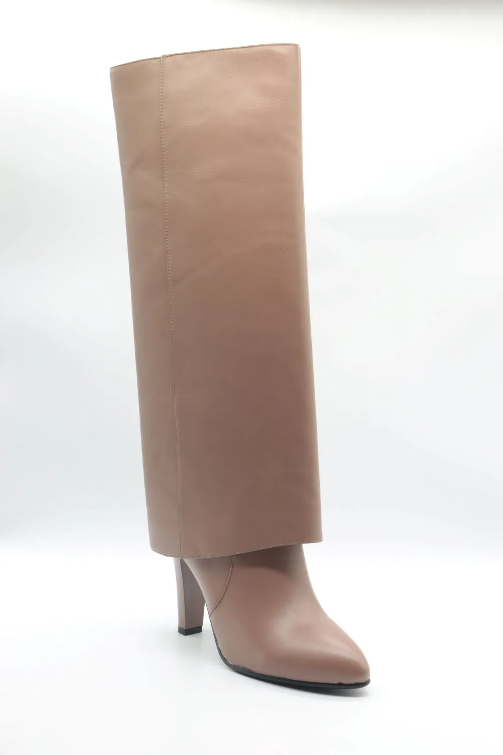 Pointed Heel high boot