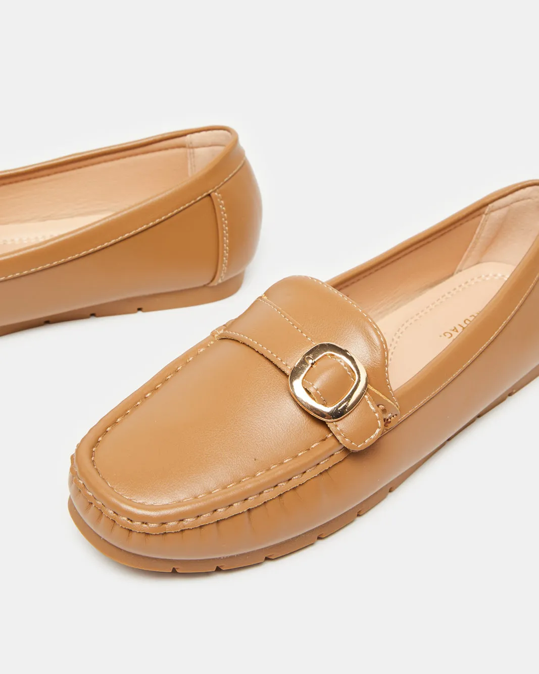 Women Beige Moccasin With Buckle Trim
